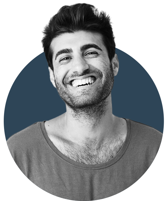 Imagem de um homem sorrindo
